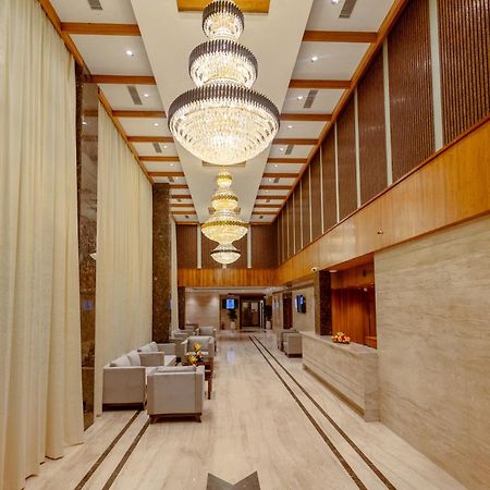 Icon Grand Hotel By Bhagini Bangalore Exteriör bild