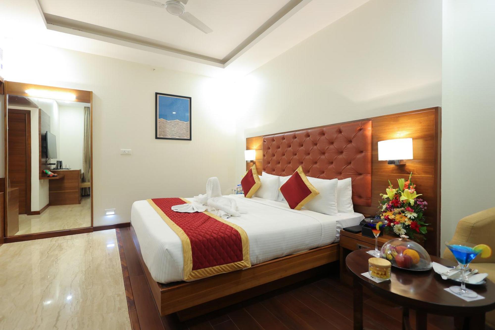 Icon Grand Hotel By Bhagini Bangalore Exteriör bild