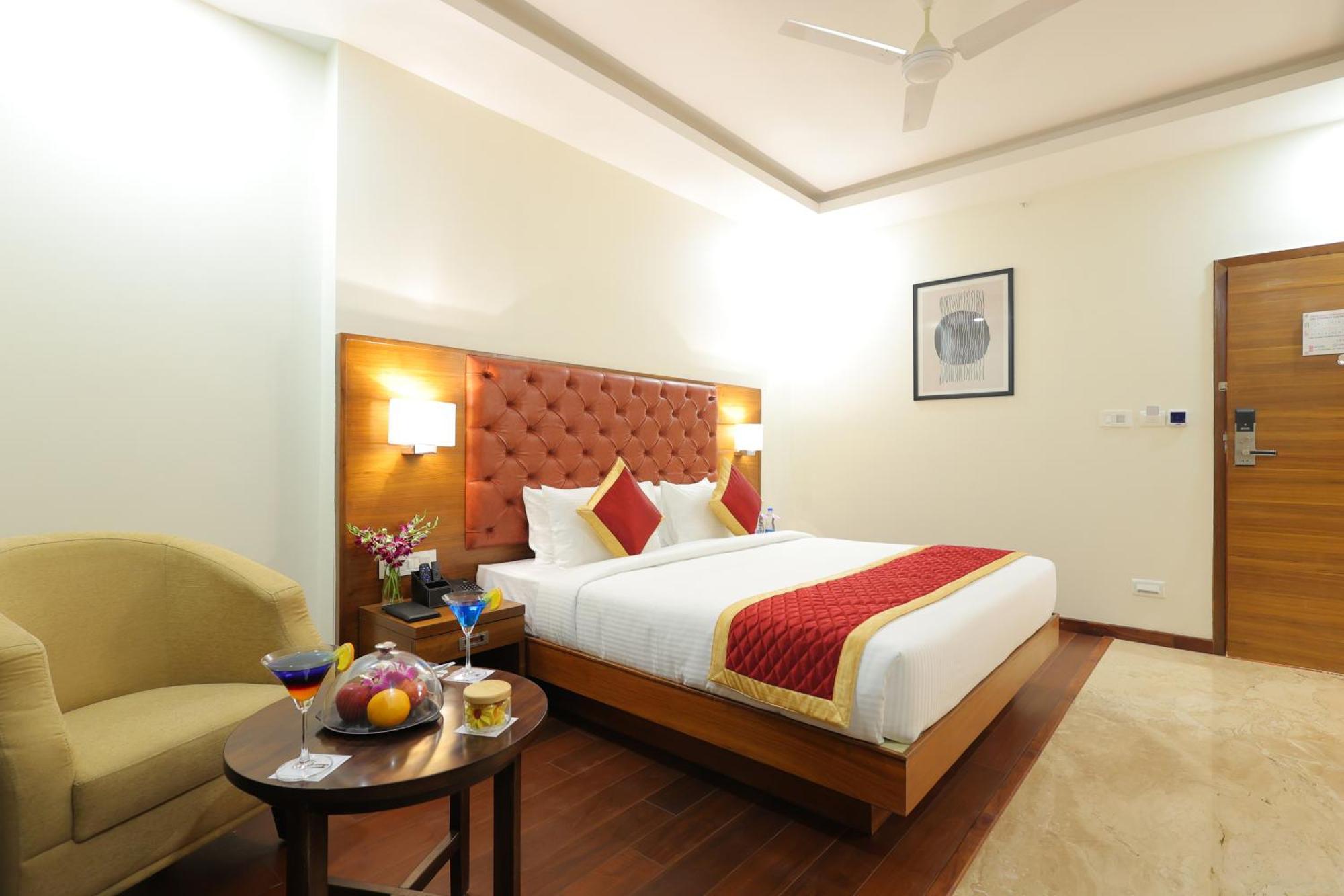 Icon Grand Hotel By Bhagini Bangalore Exteriör bild