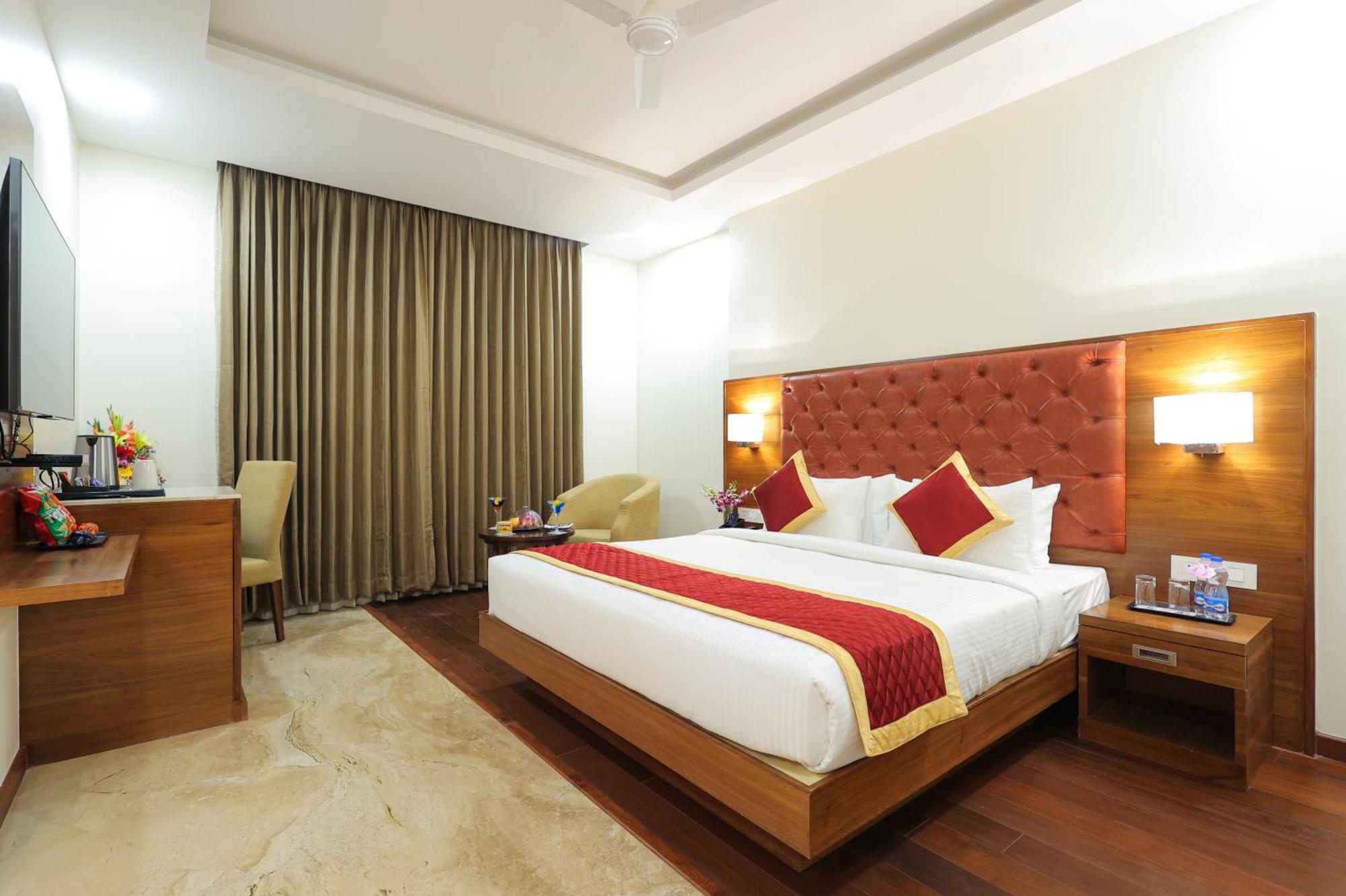 Icon Grand Hotel By Bhagini Bangalore Exteriör bild