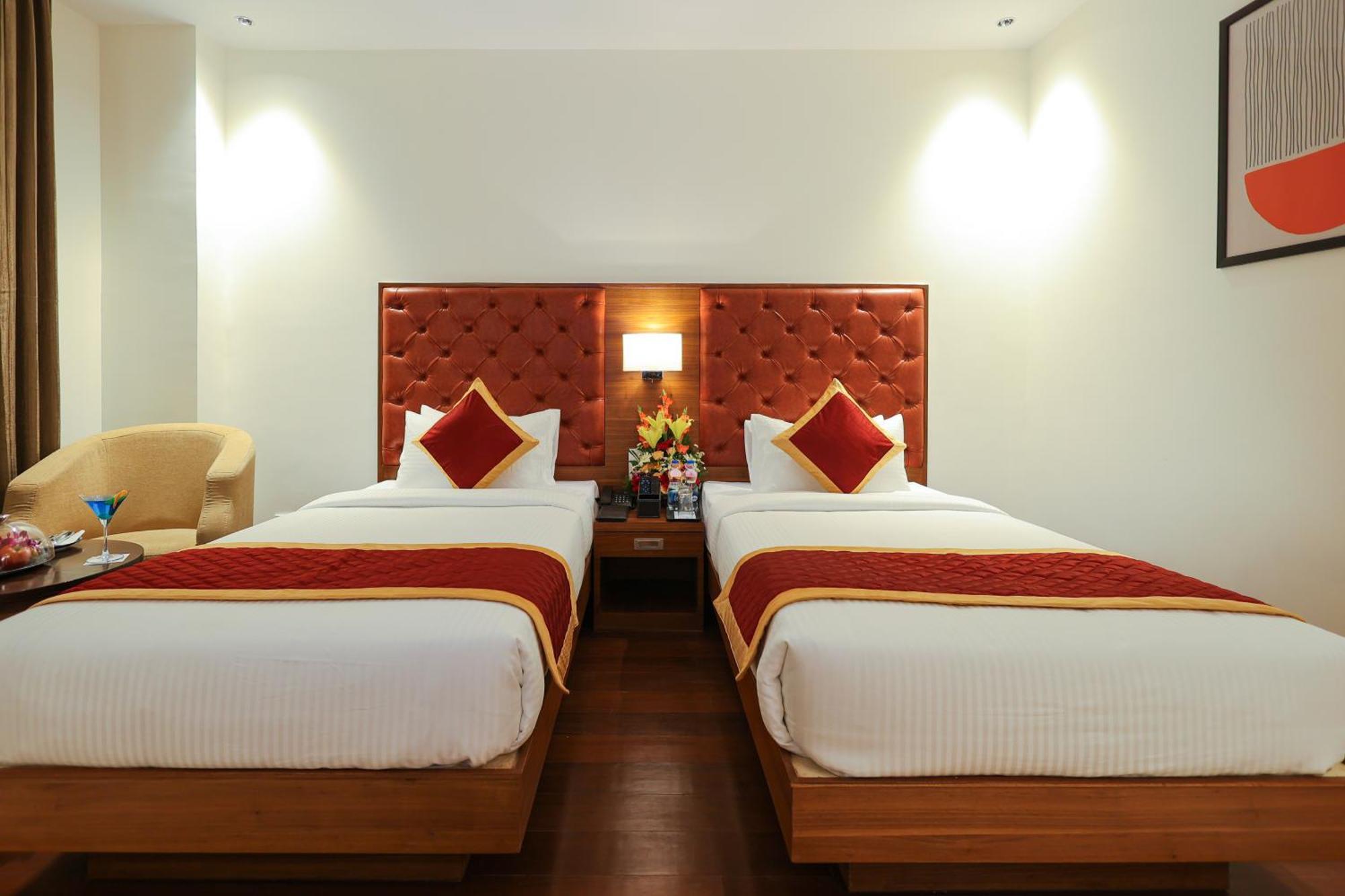 Icon Grand Hotel By Bhagini Bangalore Exteriör bild