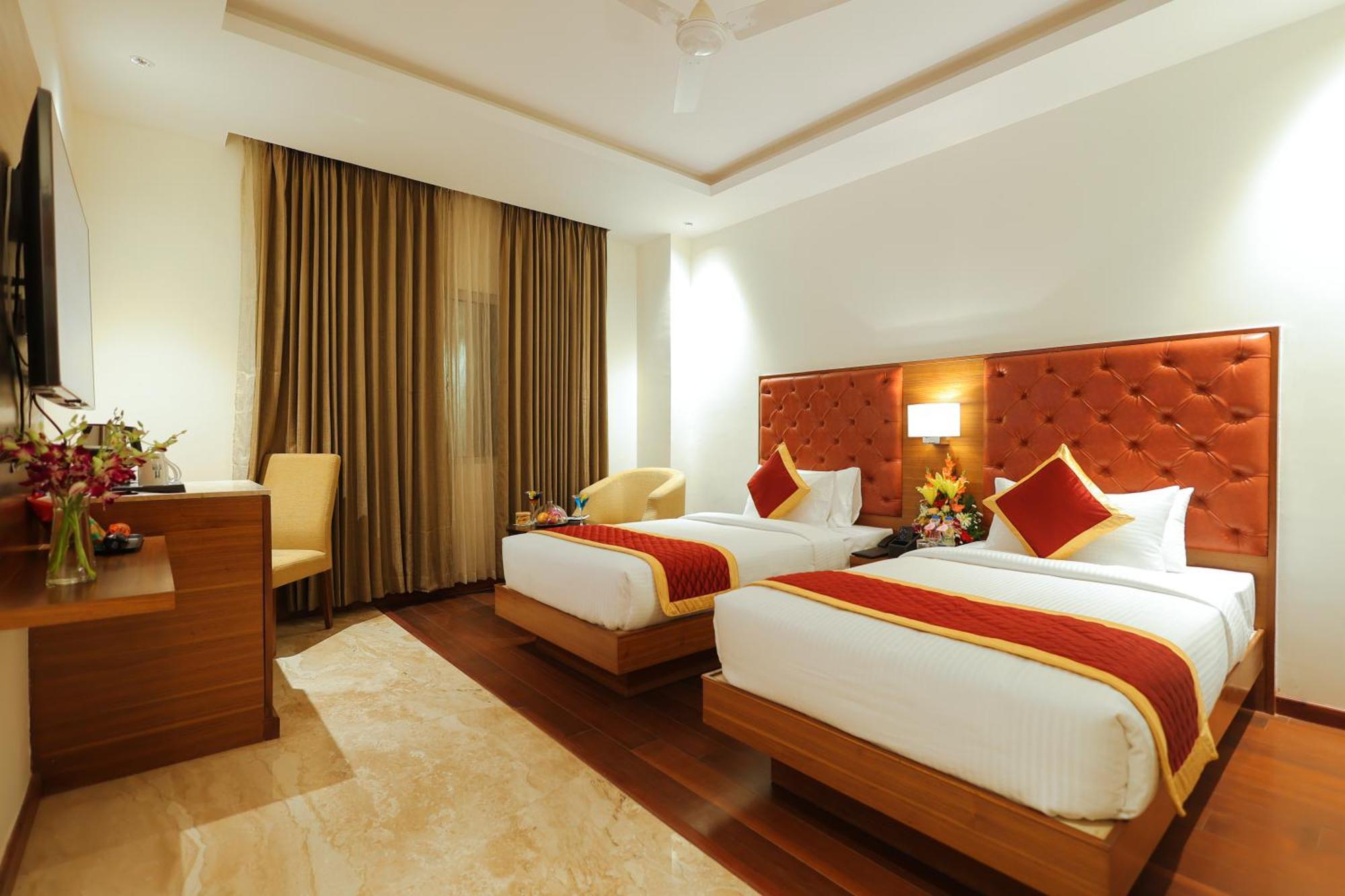 Icon Grand Hotel By Bhagini Bangalore Exteriör bild